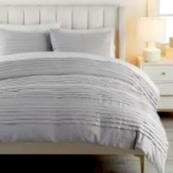 Pottery Barn Teen Pretty Pleats Duvet Cover (Twin/Twin XL) Light Gray - Picture 1 of 4